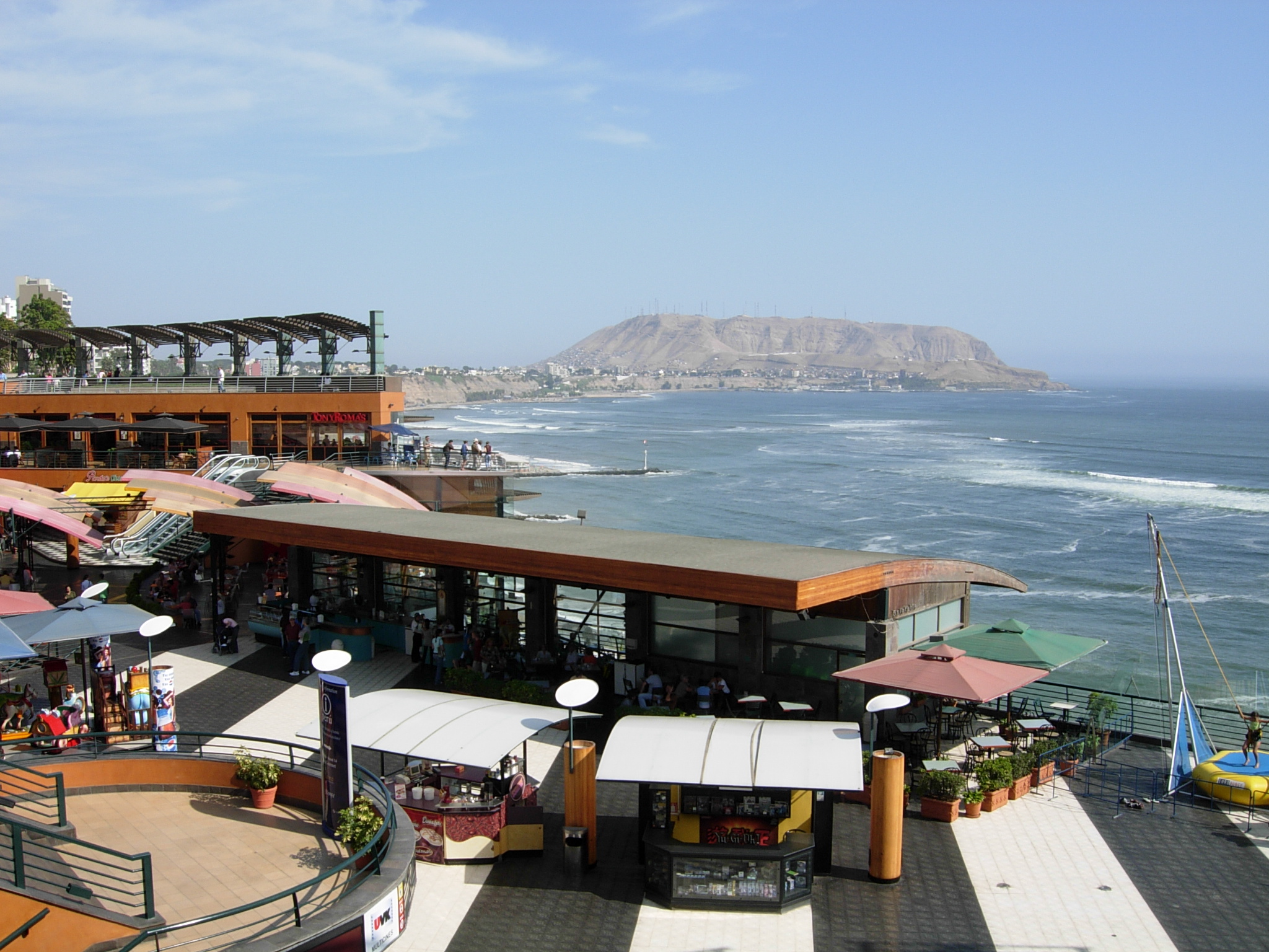 Centro Comercial Larcomar, Larcomar Lima, Miraflores, qué hacer en Lima, qué ver en Lima, Centro Larcomar, ir de compras en Lima